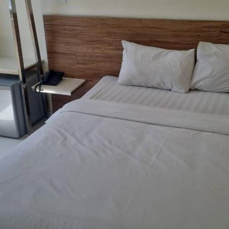 Hotel Avatel Jelutong à Gelugor Extérieur photo